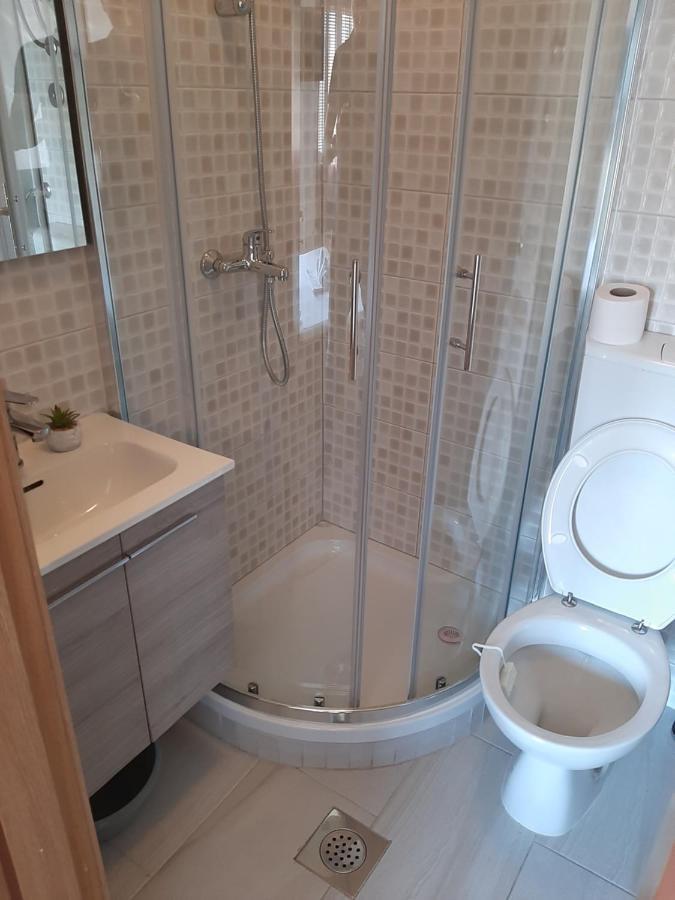 Apartments Monika Омиш Экстерьер фото