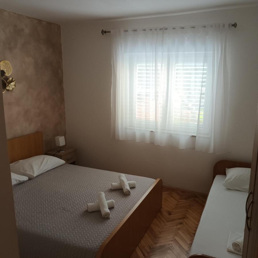 Apartments Monika Омиш Экстерьер фото