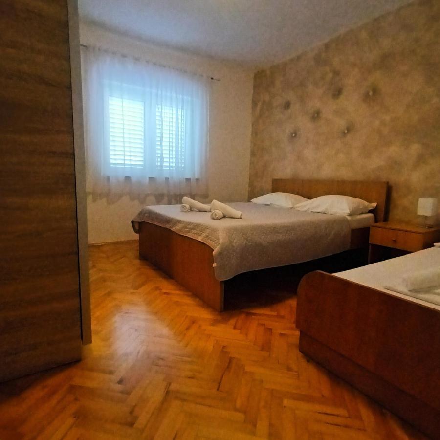 Apartments Monika Омиш Экстерьер фото
